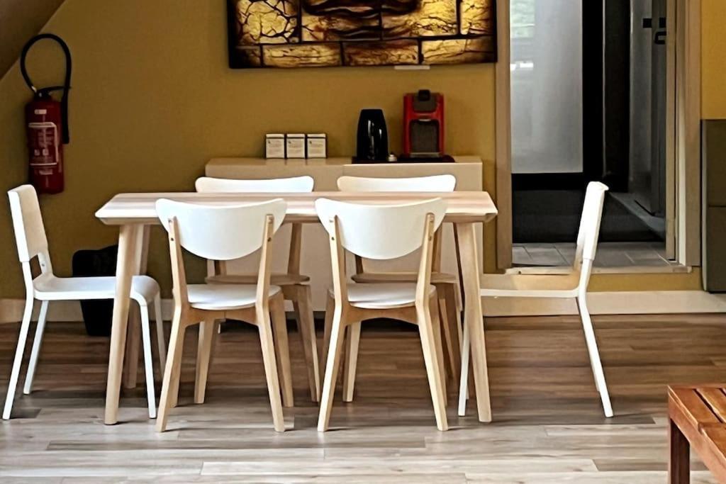 Gite Et Chambre D'Hote Gussignies Εξωτερικό φωτογραφία