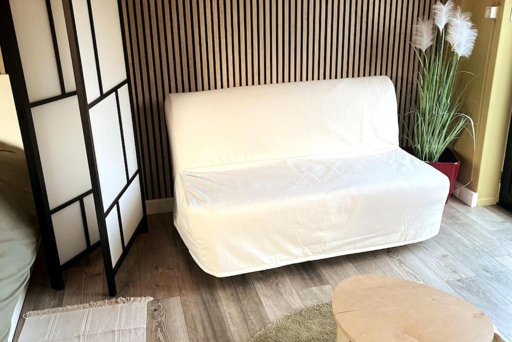 Gite Et Chambre D'Hote Gussignies Εξωτερικό φωτογραφία